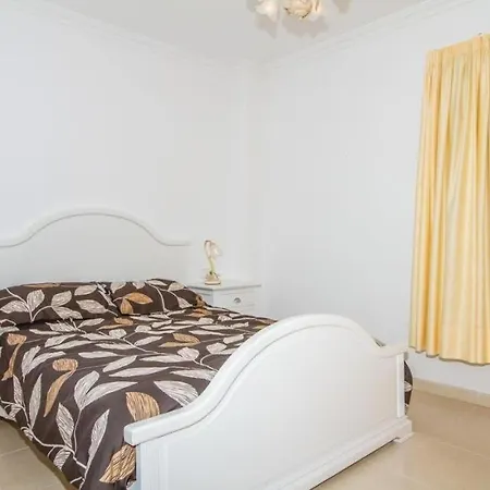 Villa Puerto Del Carmen Sleeps 6 Pool Air Con Wifi Puerto del Carmen (Lanzarote)